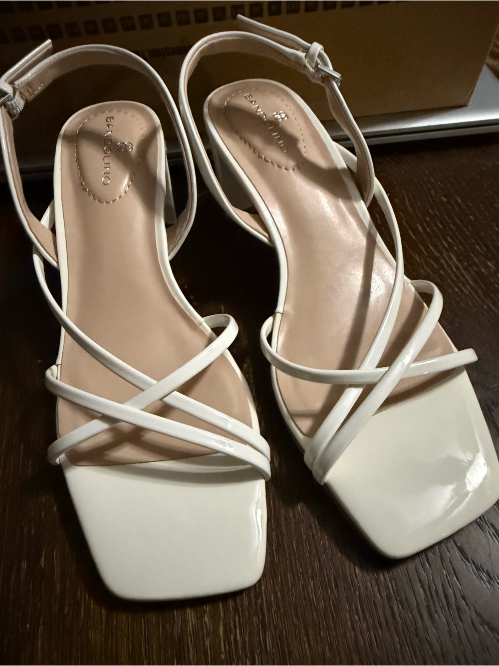 Cream Strappy Square-Toe Women's Sandals